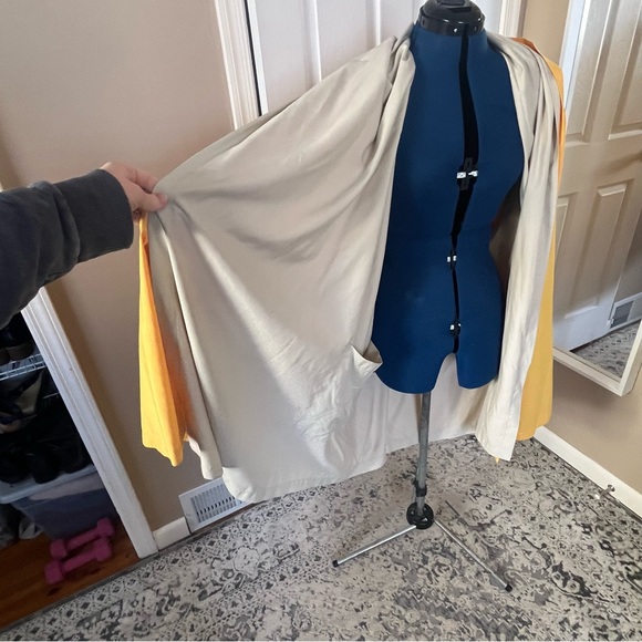 Perry Ellis yellow and cream vintage 90s baggy trench coat, size 10 - Picture 6 of 8